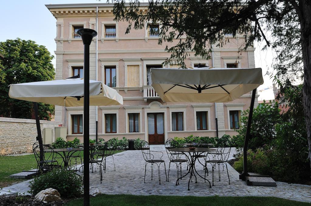 Hotel Villa Maternini Vazzola Exterior photo